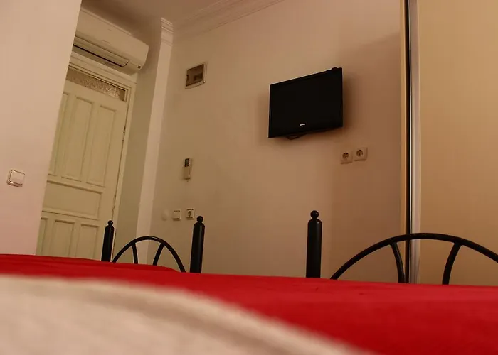 Zurich Hotel *